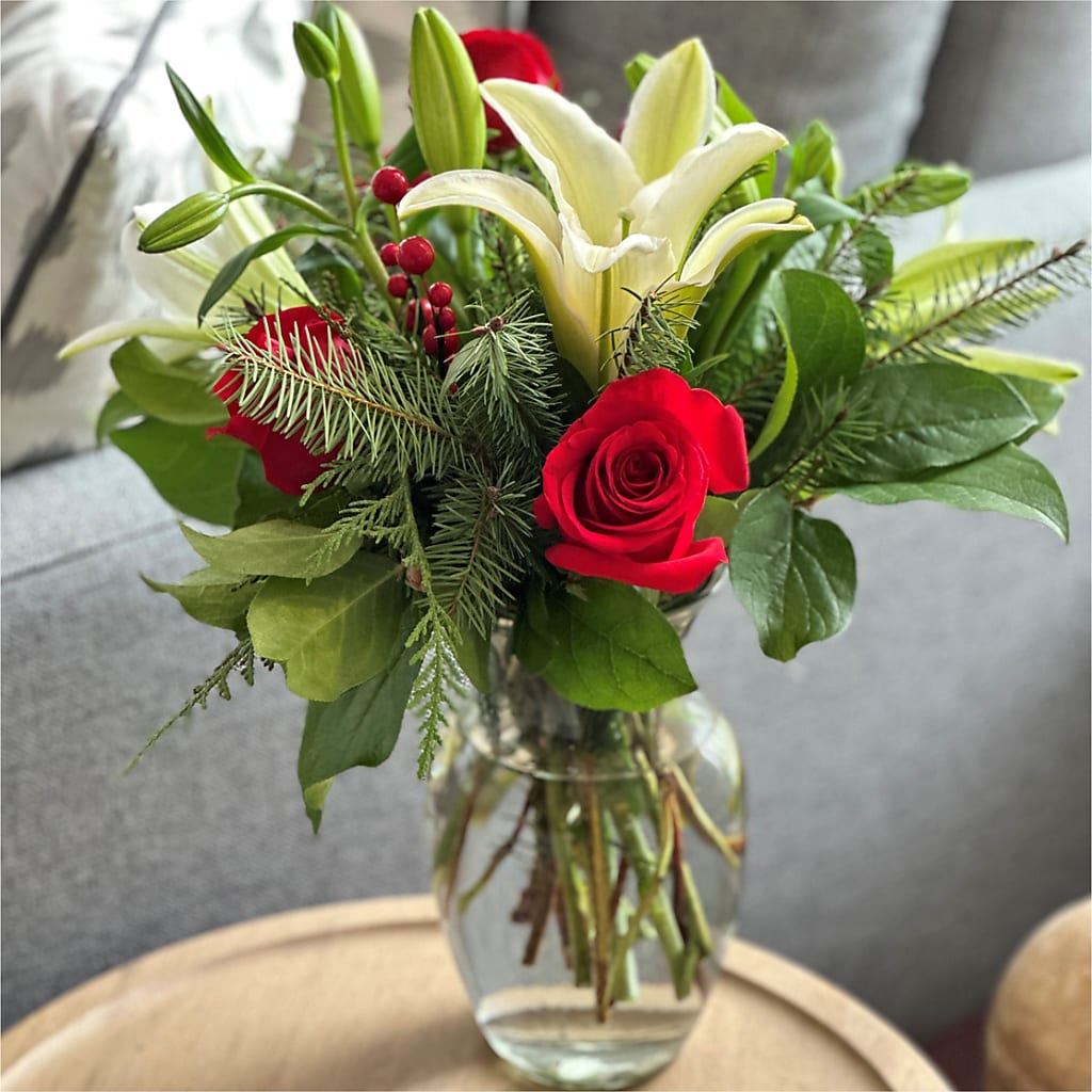 Sparkling Snowflakes Bouquet –  Gathered Blooms By Emily, Fairburn GA