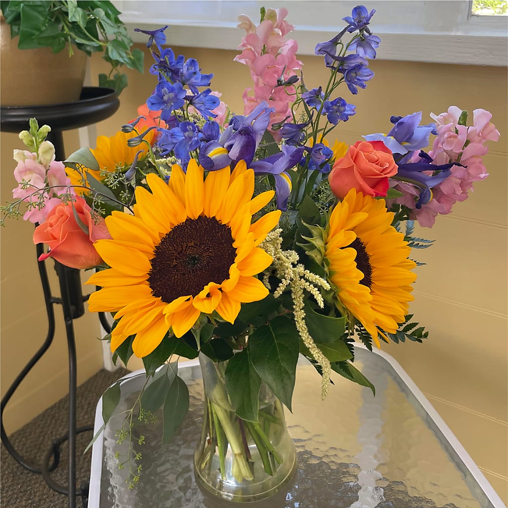 Rays of Life Bouquet –  Gathered Blooms By Emily, Fairburn GA