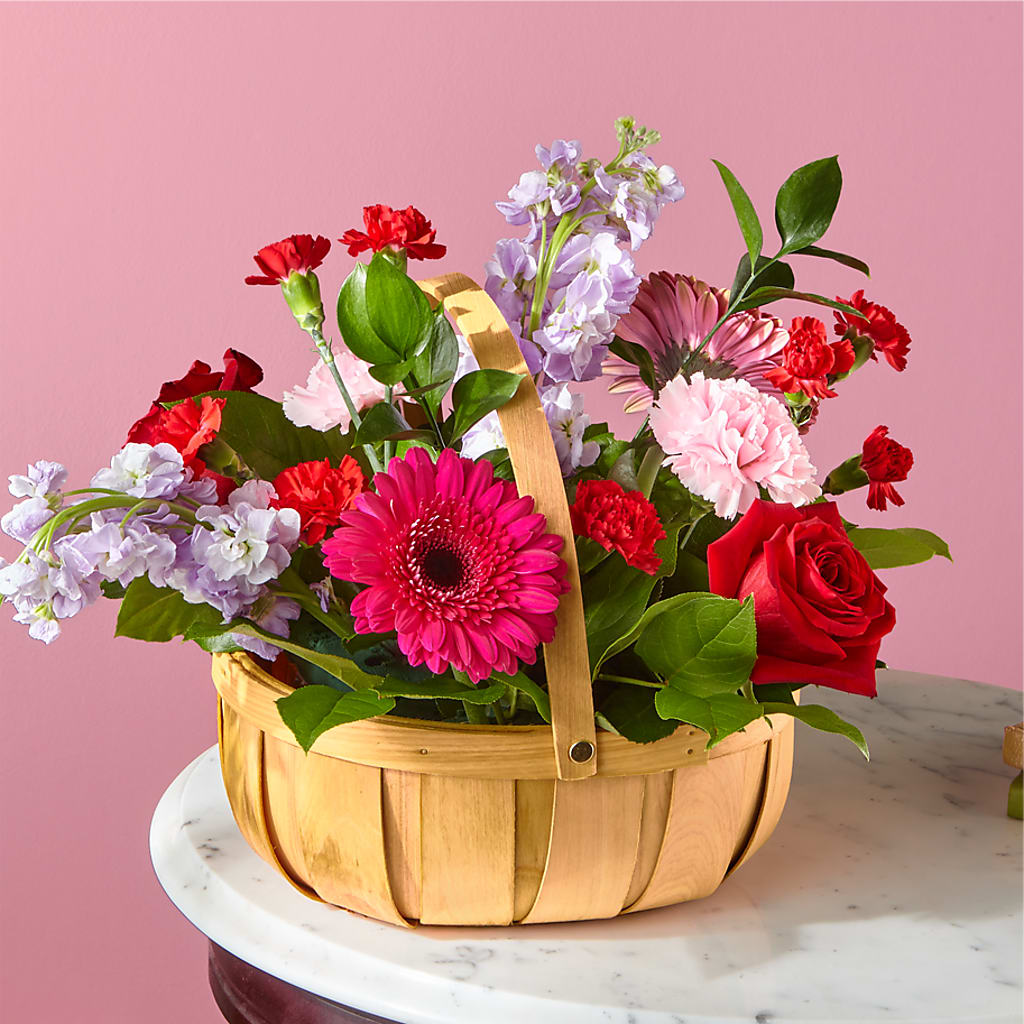 Pink Picnic Basket –  Gathered Blooms By Emily, Fairburn GA