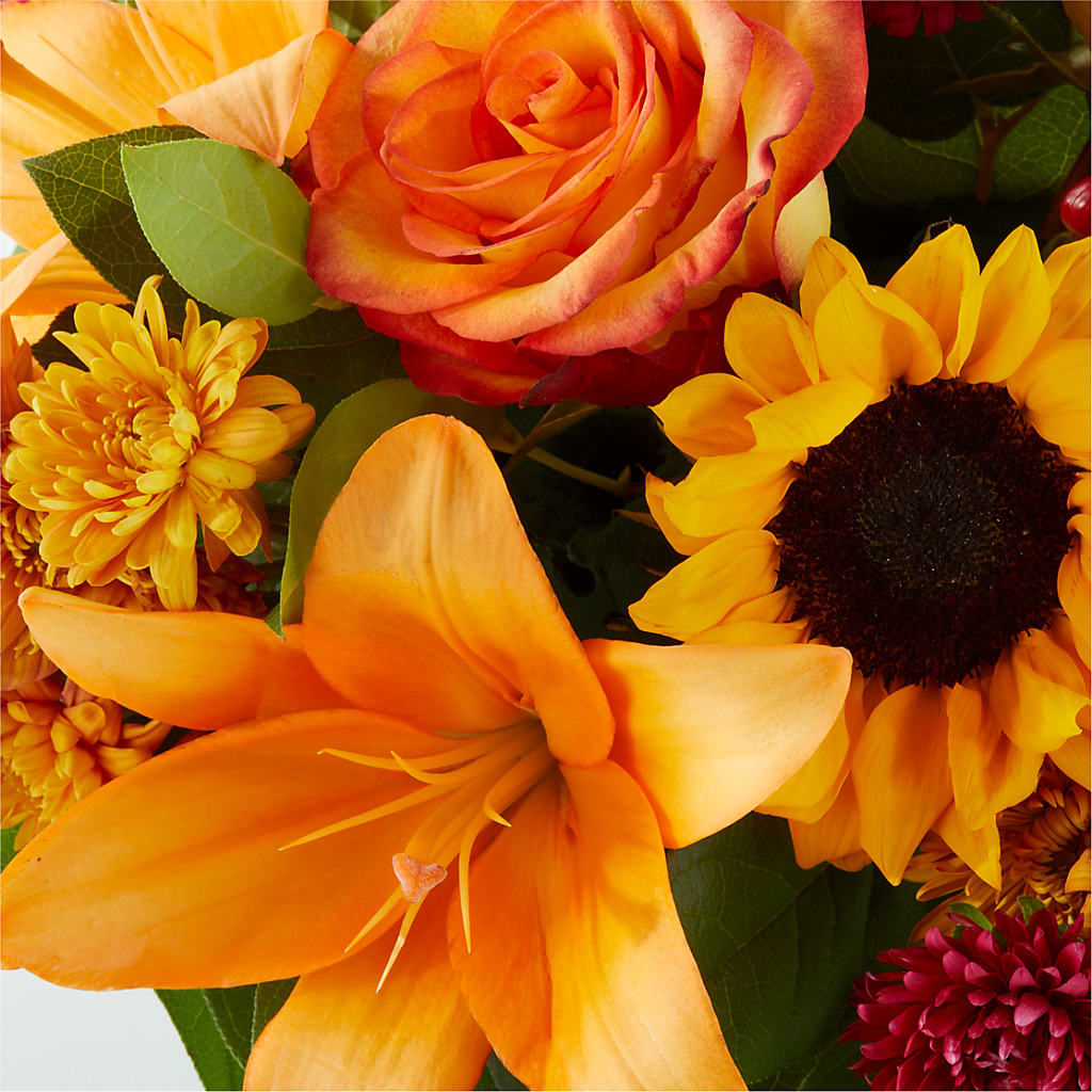 Grateful Centerpiece –  Gathered Blooms By Emily, Fairburn GA