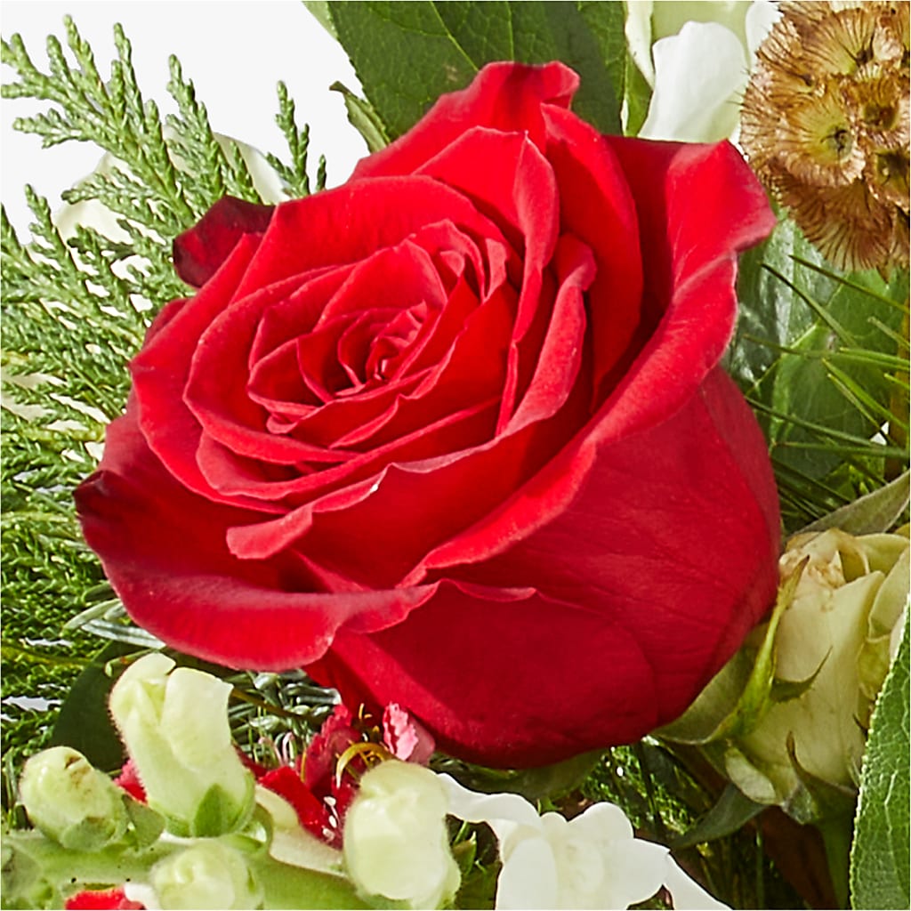 Deck the Halls Bouquet –  Gathered Blooms By Emily, Fairburn GA