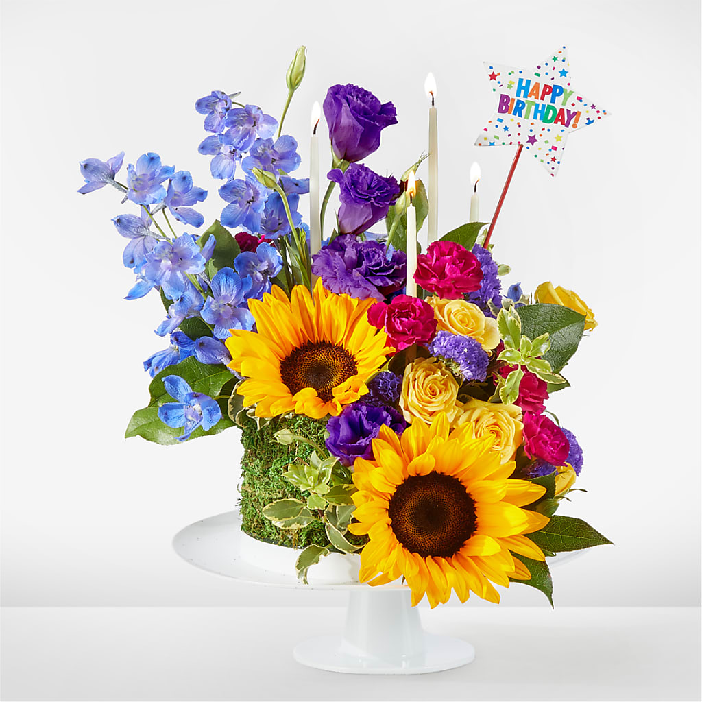 Star of the Day Floral Cake –  Gathered Blooms By Emily, Fairburn GA